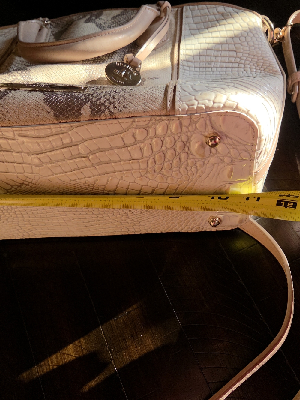 Brahmin Taupe and Cream Snake-Texture Crossbody Satchel/Crossbody - Picture 9 of 16
